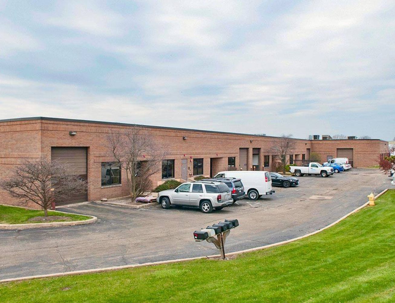 One Glendale Center: 2000 Bloomingdale Road, Glendale Heights, IL 60139